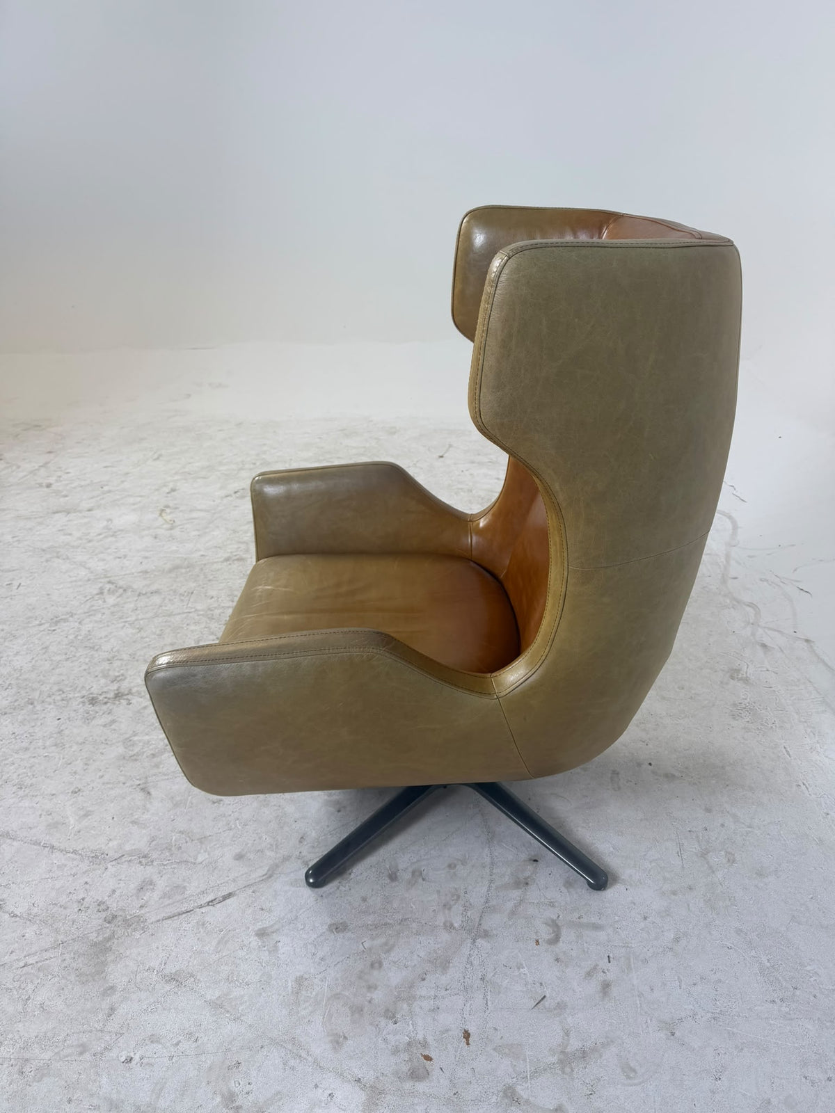 Leather Swivel Wingback Chair. Leather MCM Office chair. Delivery available