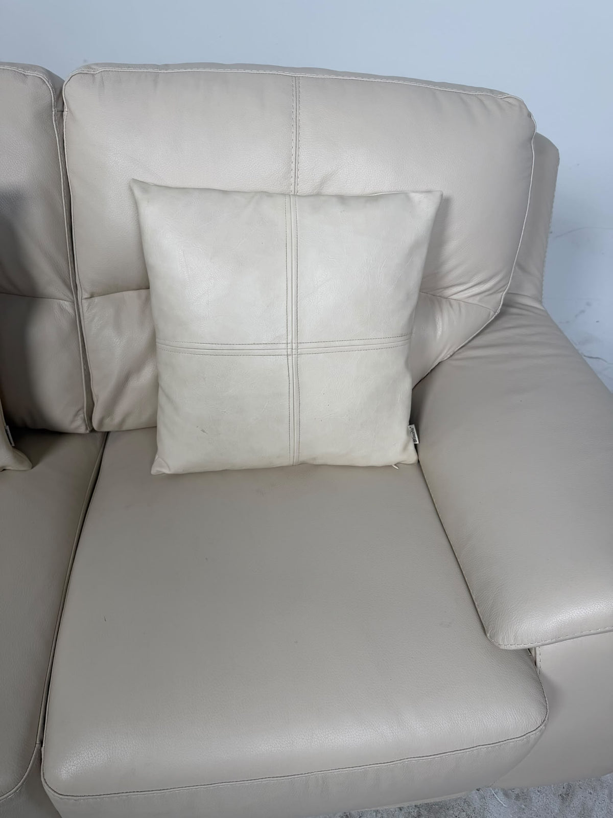 Chateau D'ax Leather Loveseat. Genuine leather 2 seater sofa couch. Delivery available