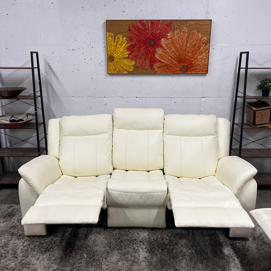 3 piece reclining sofa set. Couch loveseat and chair recliners.