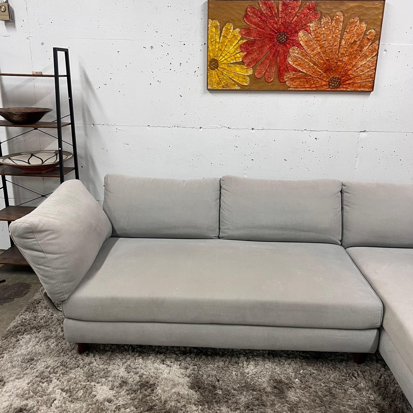 King living delta sectional with accessories