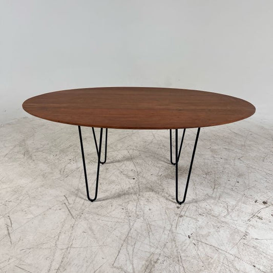 New Lh oval dinning table walnut.