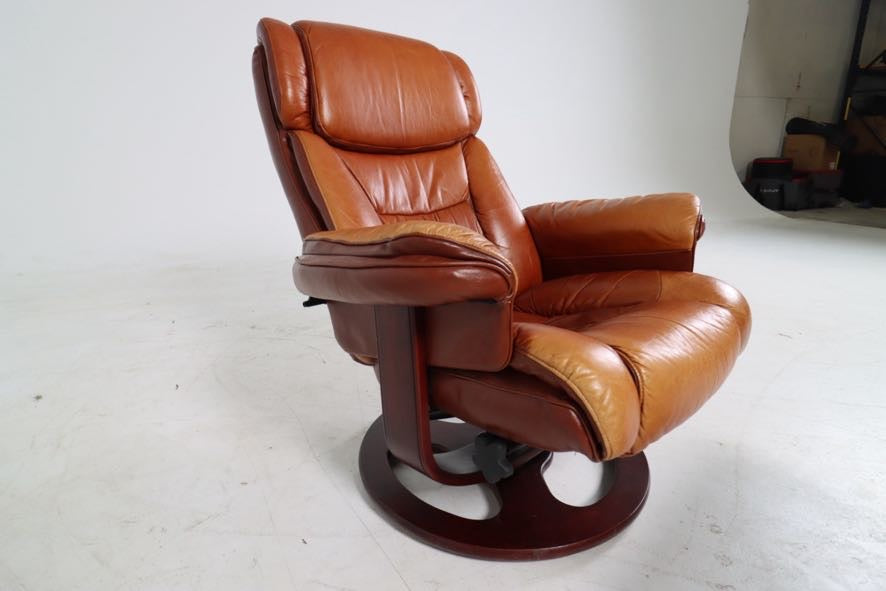 Lane furniture reclining chair and ottoman.