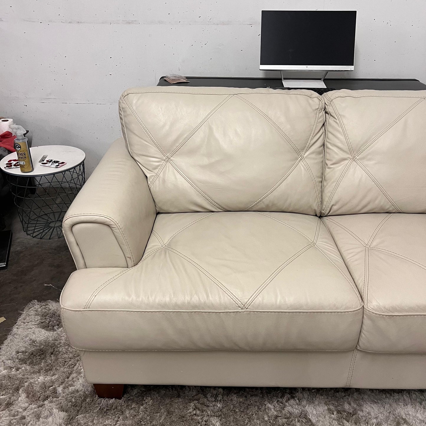 Chateau D'ax leather sofa set