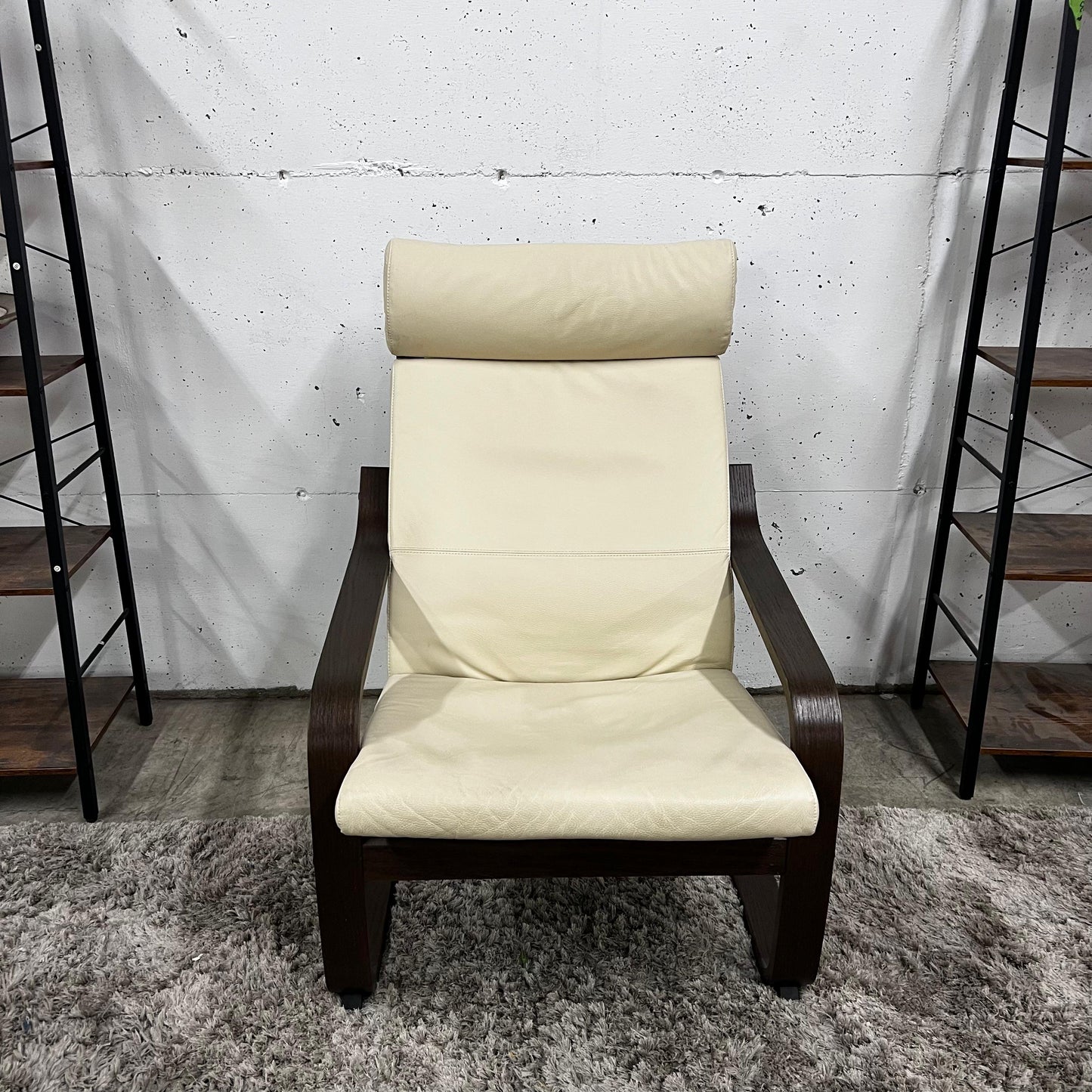 Single chair. Accent chair