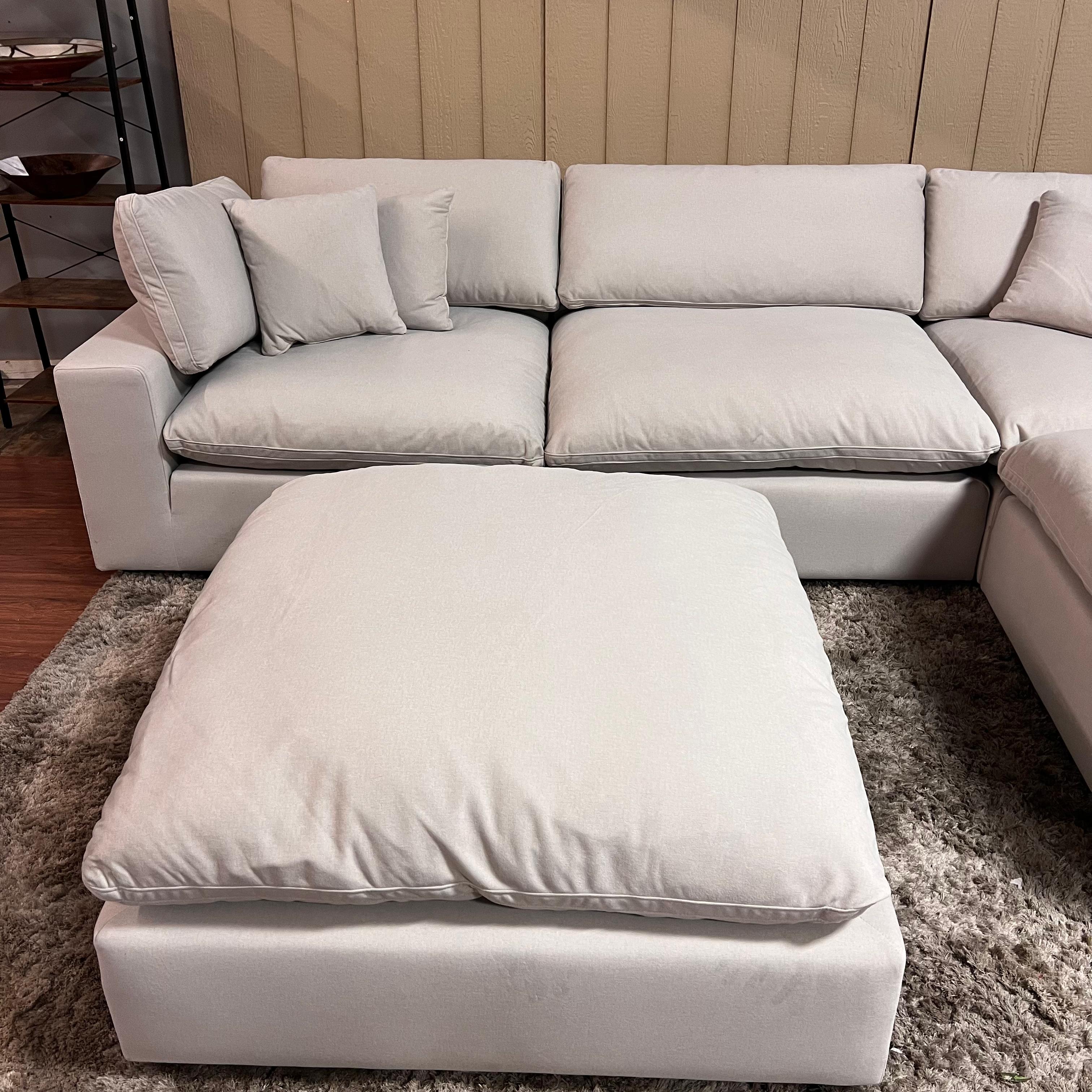 CasaBella Haylee Cloud modular sectional