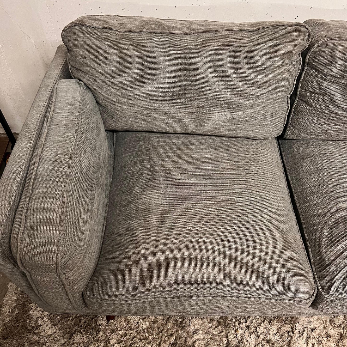 Q living 2 piece Sectional.