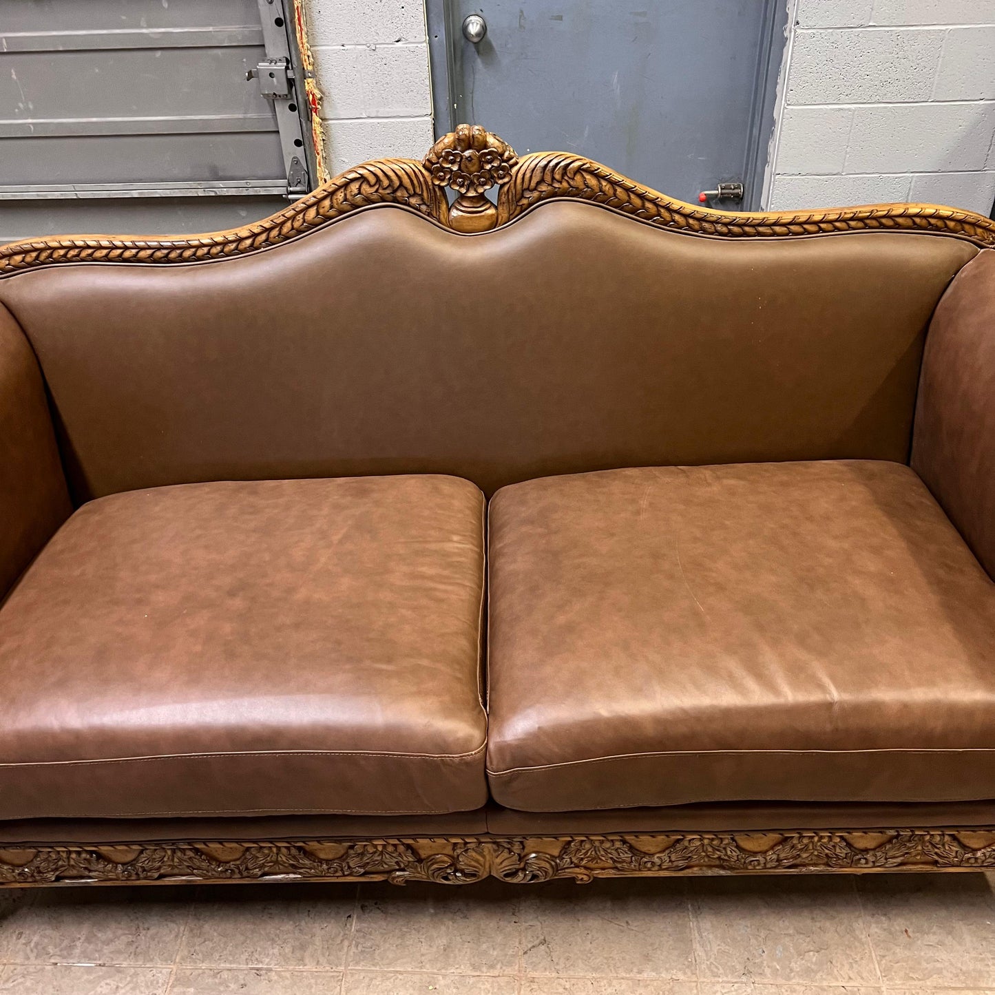 Very wide leather sofa set. 3+2+1