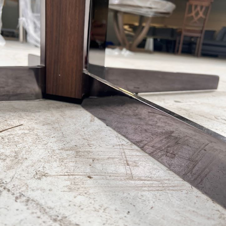 New Natuzzi Italia Campus dining table. High End Marble Table