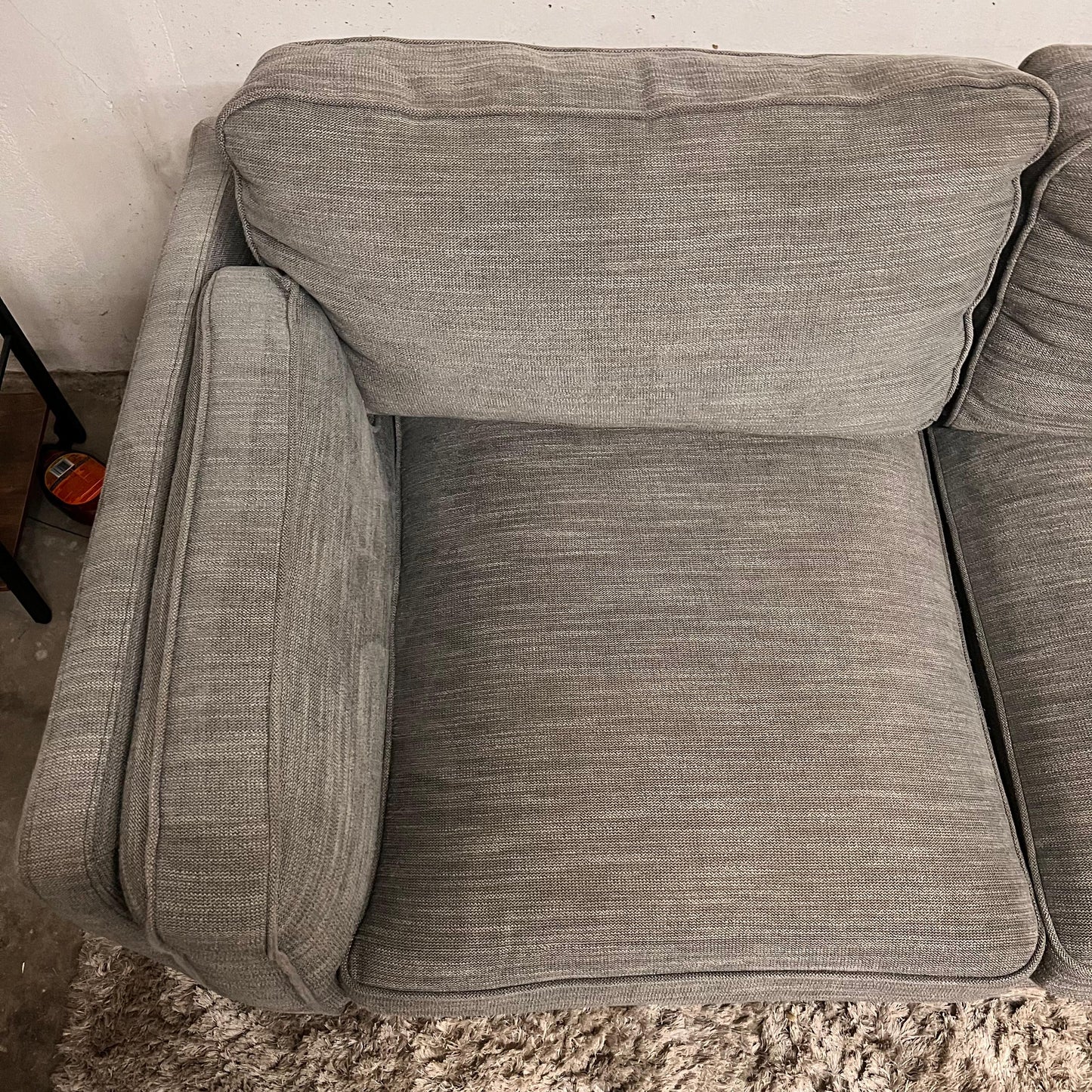 Q living 2 piece Sectional.