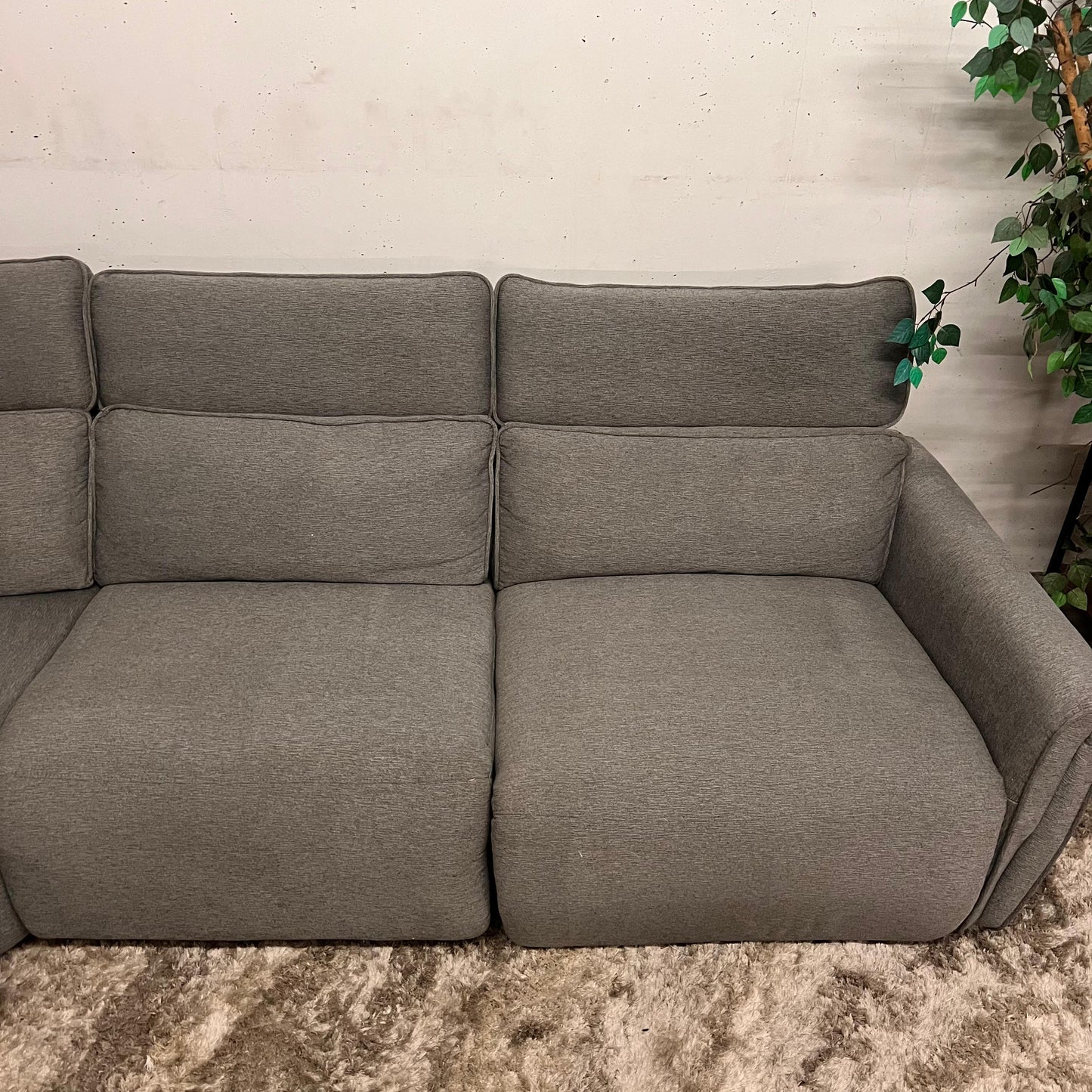 Reclining corner sectional.