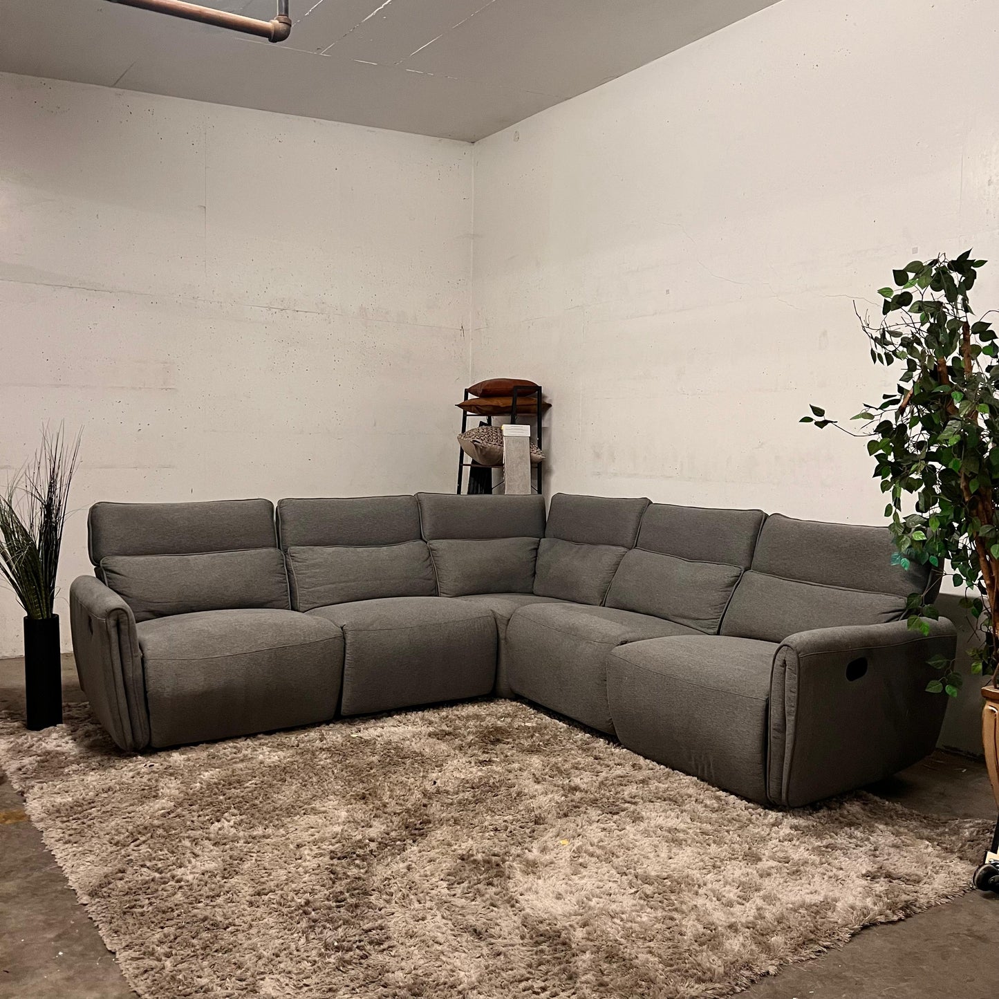 Reclining corner sectional.