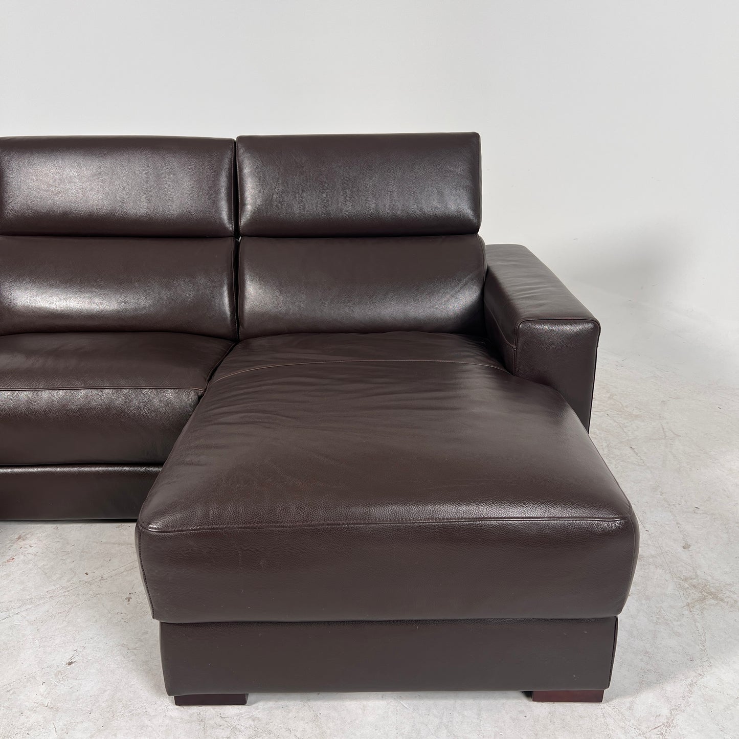 Natuzzi Editions Leather Recliner. reclining L shaped sofa couch. delivery available