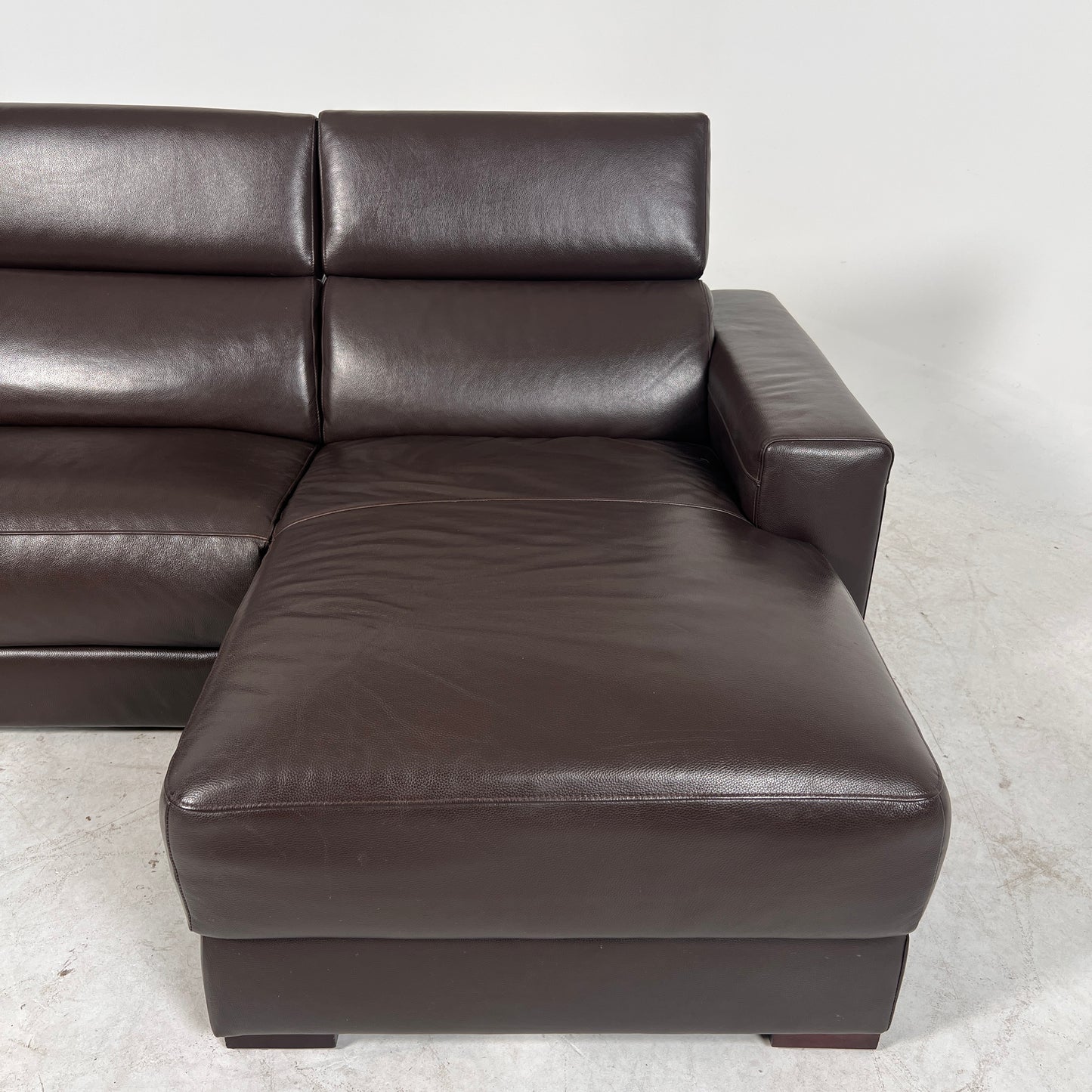 Natuzzi Editions Leather Recliner. reclining L shaped sofa couch. delivery available