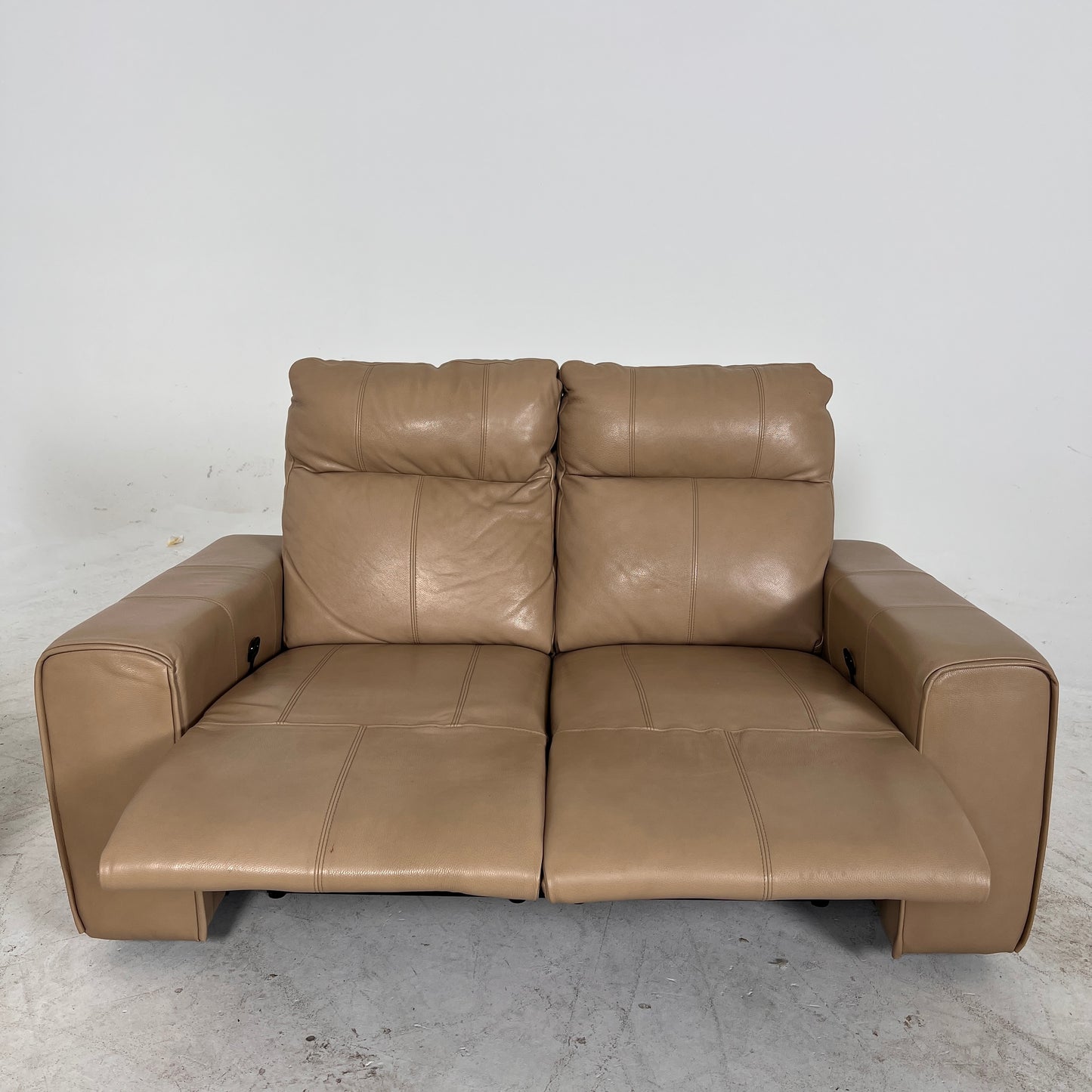 Elran Leather Sofa and Loveseat. 3+2 couch set. delivery available