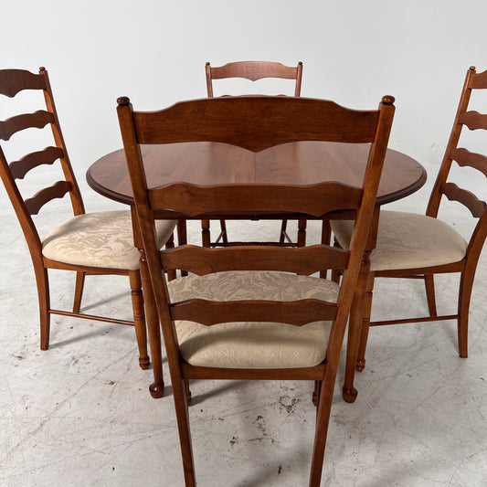 MCM Dinning table and chairs. Extendable table