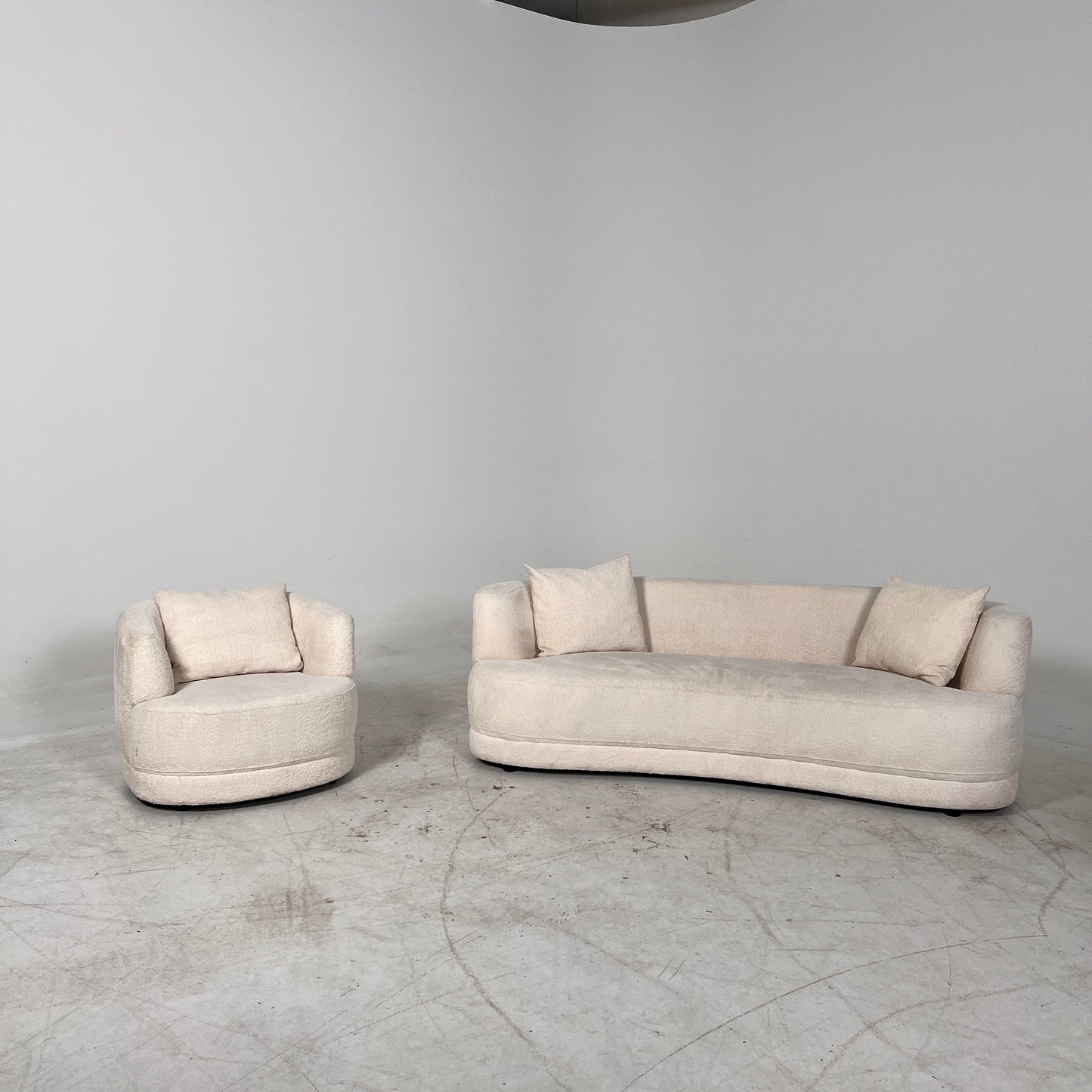 White Boucle Sofa set. 3+1 sofa and chair. delivery available