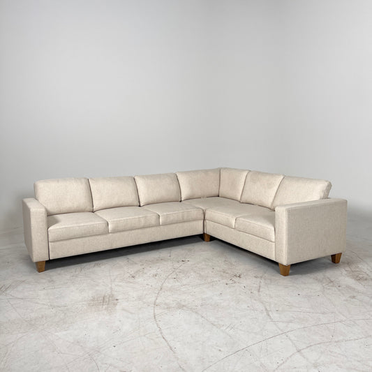 Thomasville Pull out Sectional. Sofa bed couch