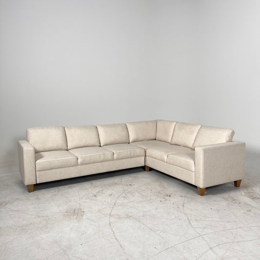 Thomasville Pull out Sectional. Sofa bed couch