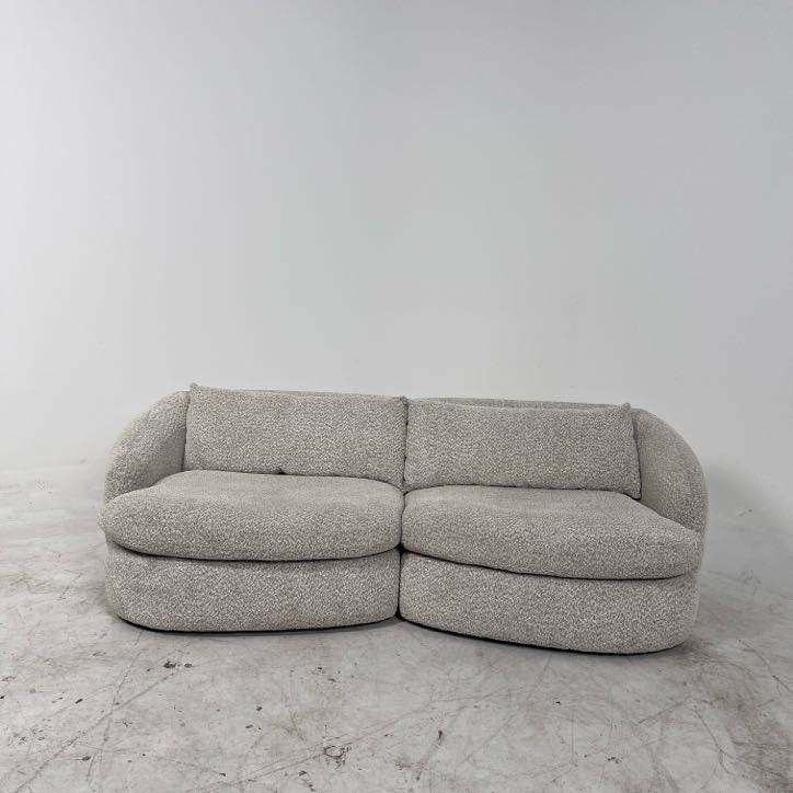 Thomasville 2 piece Sofa couch. Extra Deep loveseat. Delivery available