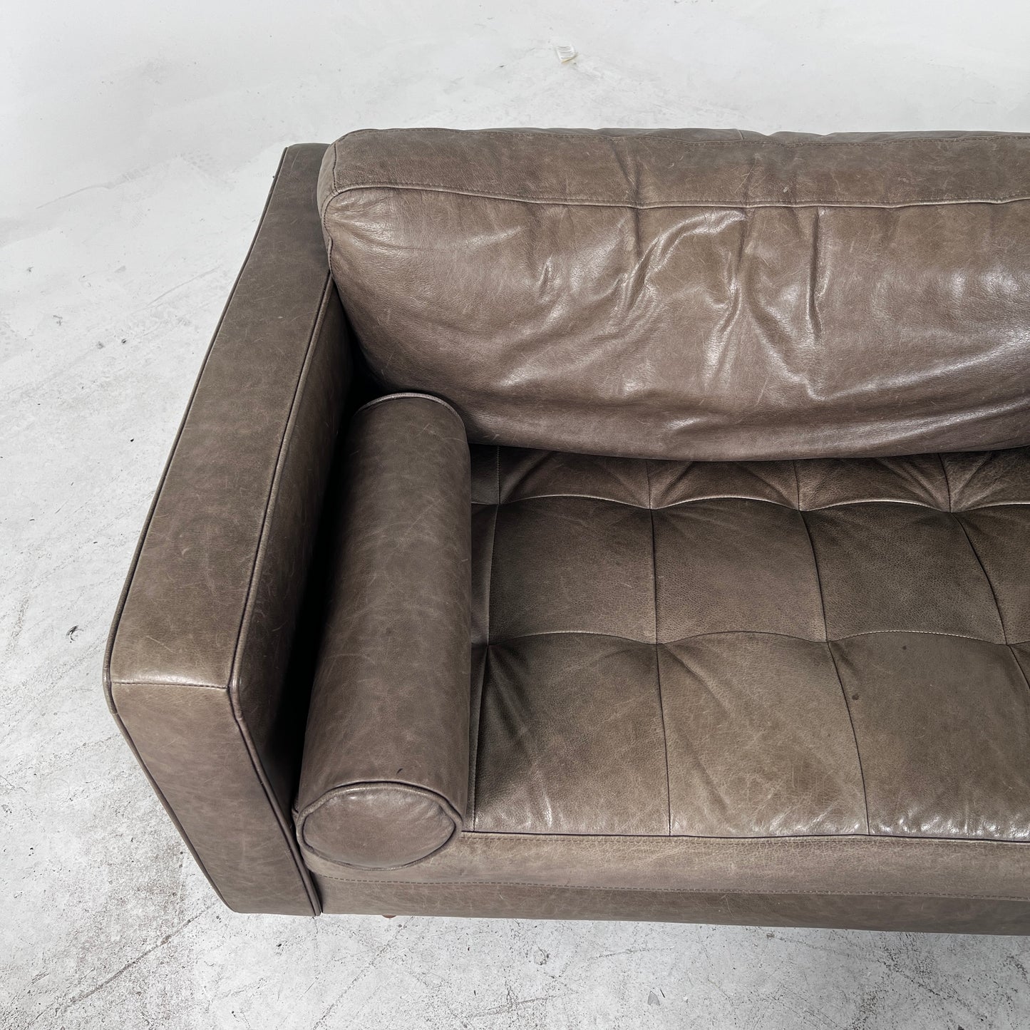 Mid century Modern Sofa. Structube Kinsey leather couch. delivery available