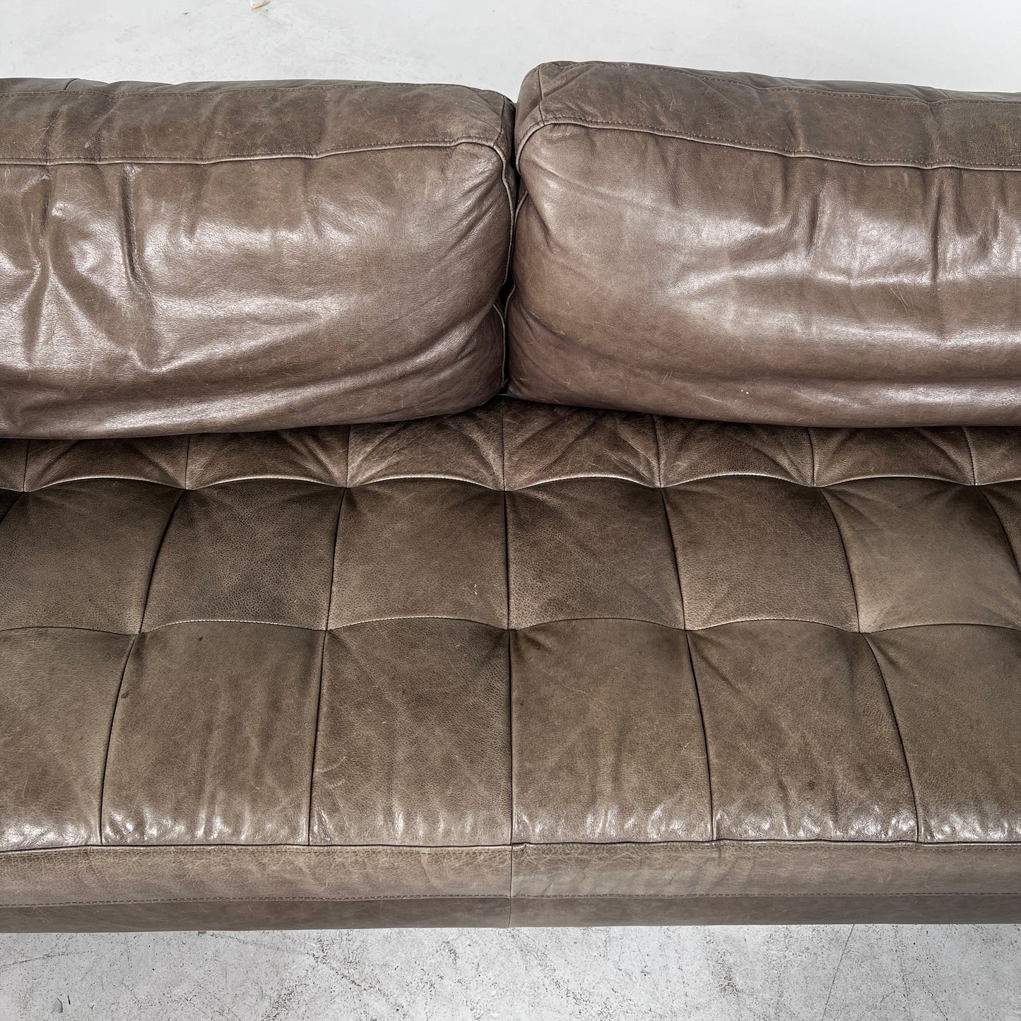 Mid century Modern Sofa. Structube Kinsey leather couch. delivery available