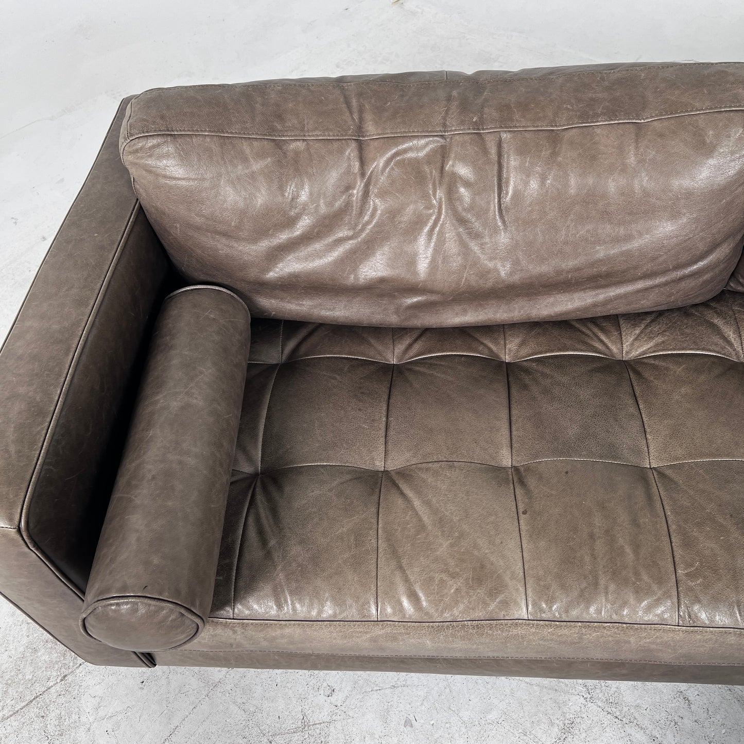 Mid century Modern Sofa. Structube Kinsey leather couch. delivery available