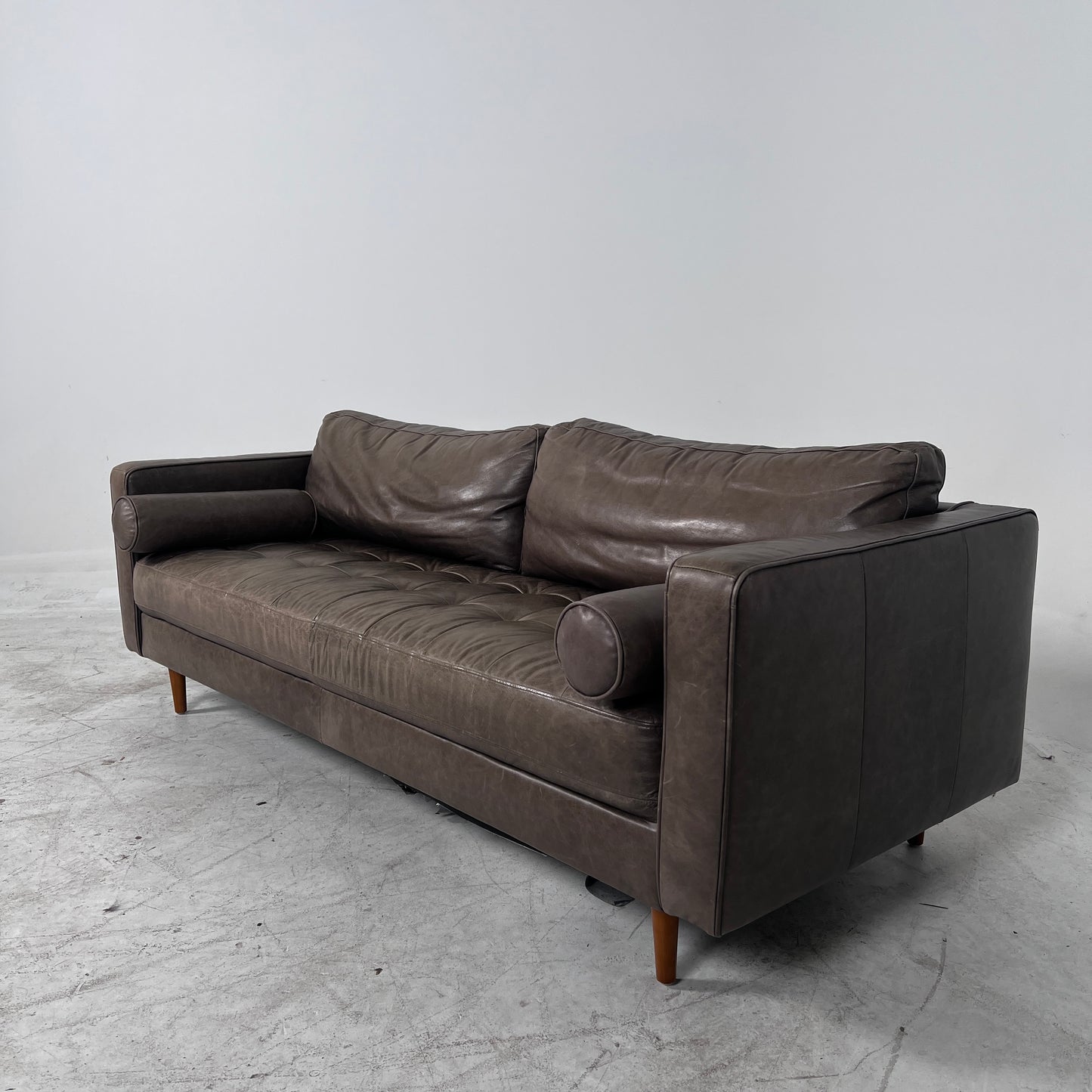 Mid century Modern Sofa. Structube Kinsey leather couch. delivery available