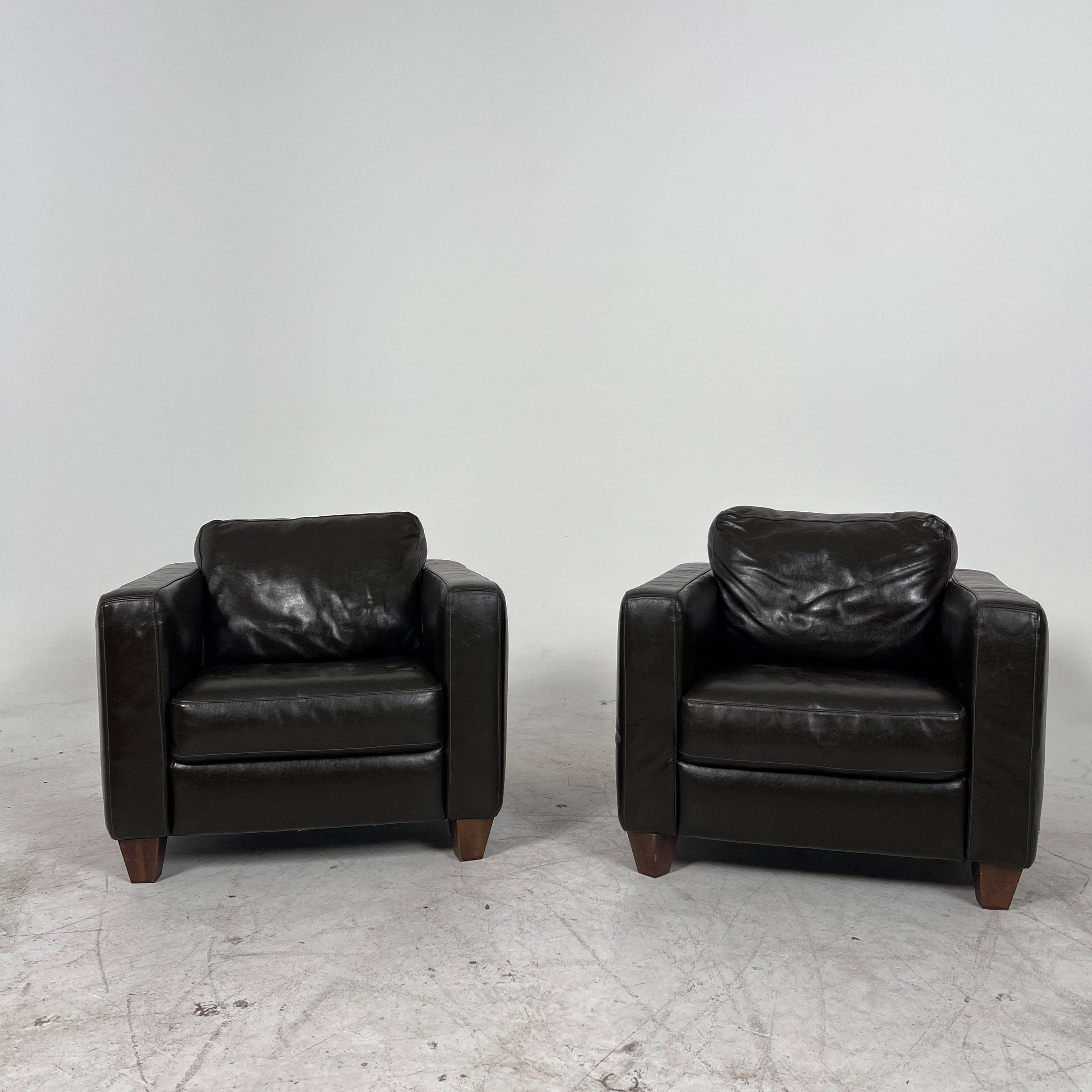 Italsofa Natuzzi matching armchairs. Leather Chairs. Delivery available
