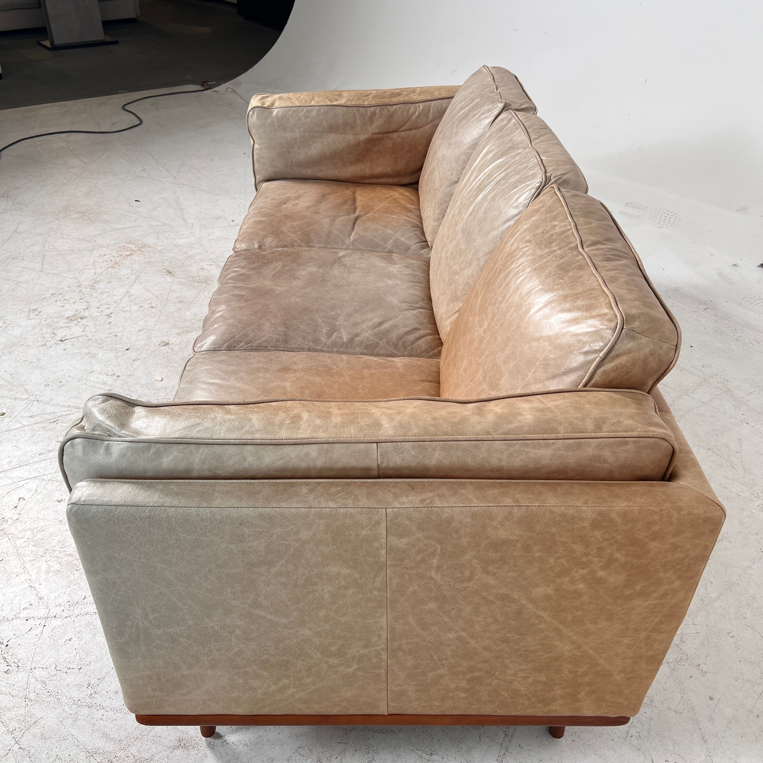 Structube Rowan leather Sofa. Mid century modern couch. delivery available