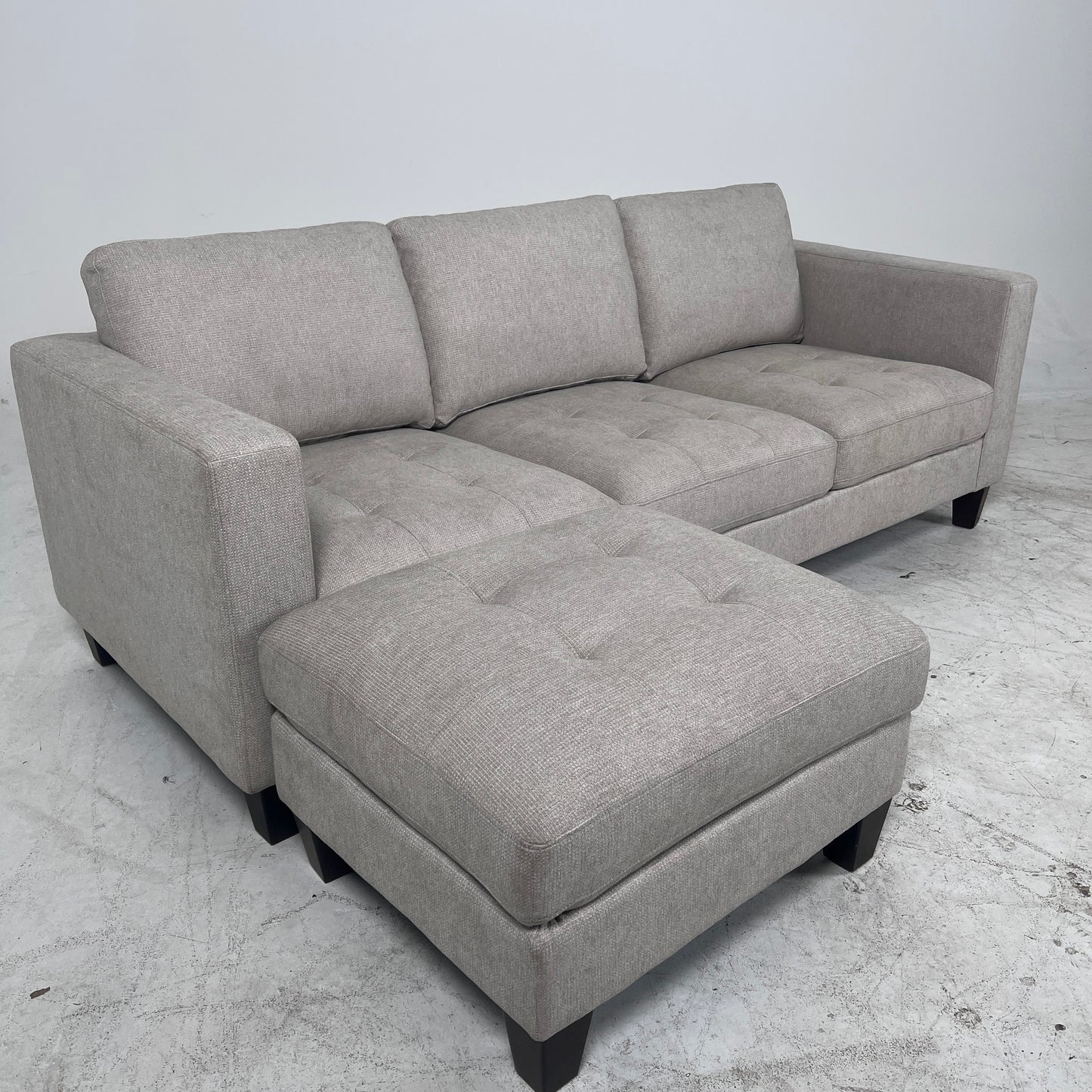 Thomasville 3 seater sofa + ottoman. Fabric couch. delivery available