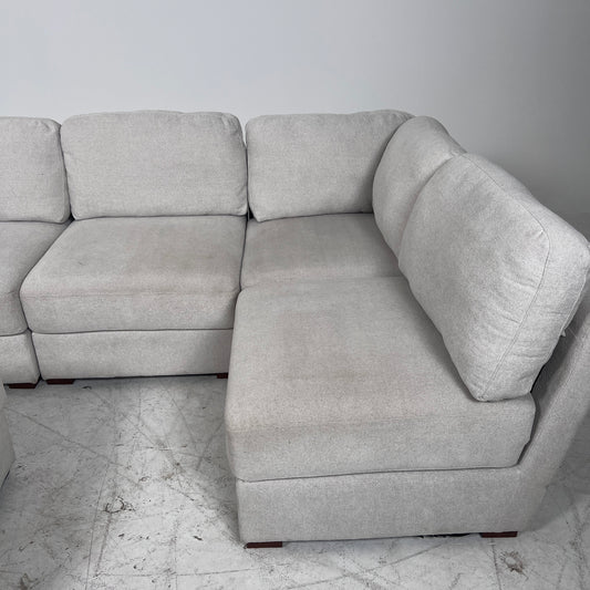 6 piece Thomasville modular sectional. Adjustable sofa couch. delivery avialable