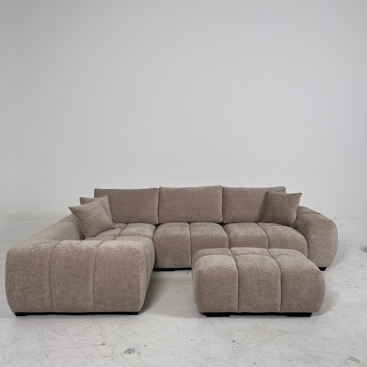 New CasaBella Sophia Sectional. Reversible L shaped sofa couch. delivery available