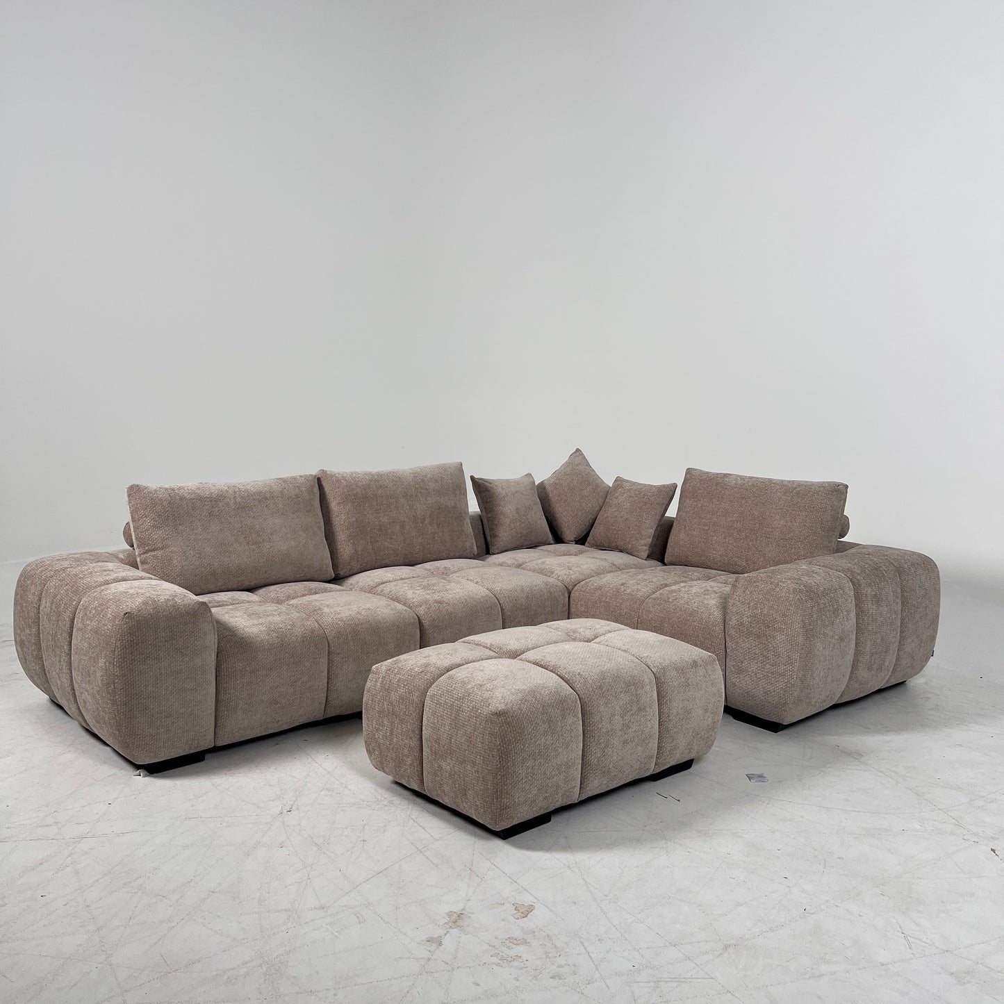 New CasaBella Sophia Sectional. Reversible L shaped sofa couch. delivery available