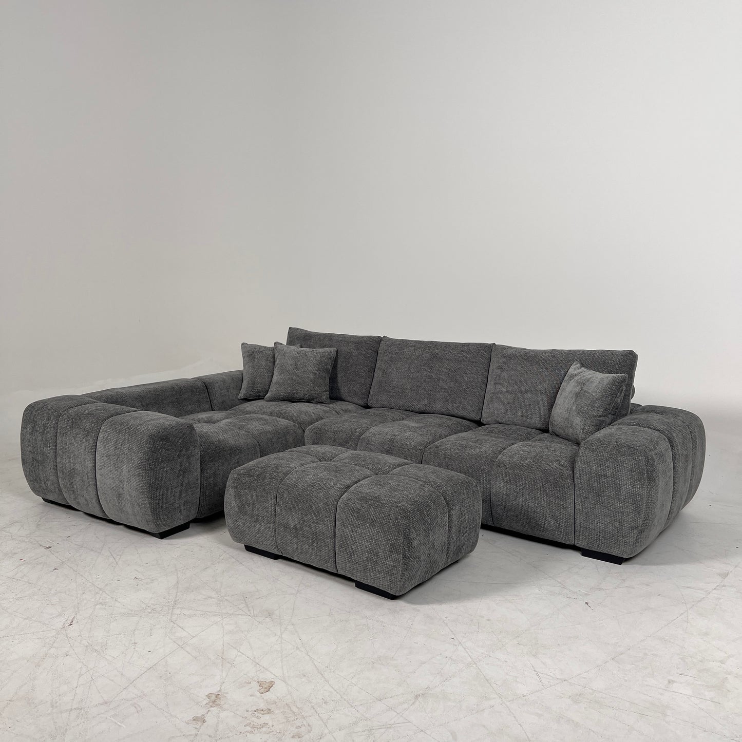 New CasaBella Sophia Sectional. Reversible L shaped sofa couch. delivery available
