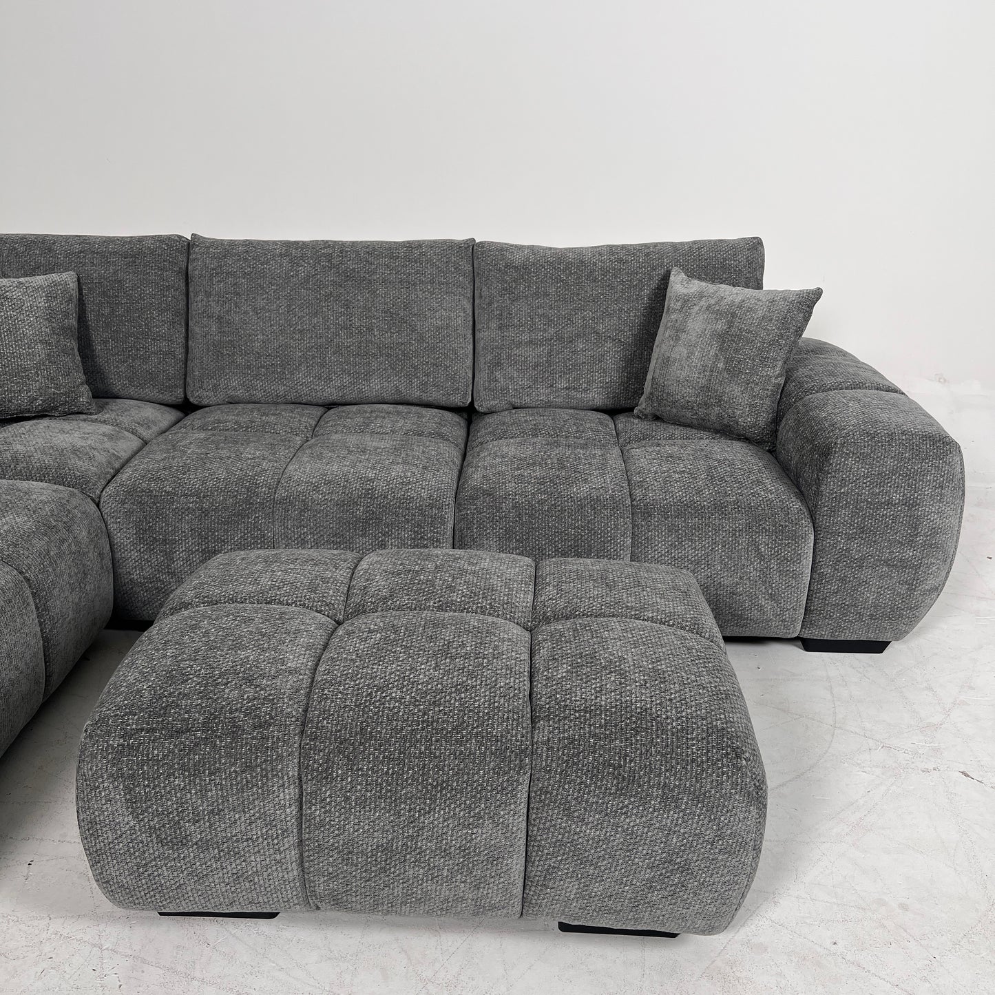 New CasaBella Sophia Sectional. Reversible L shaped sofa couch. delivery available