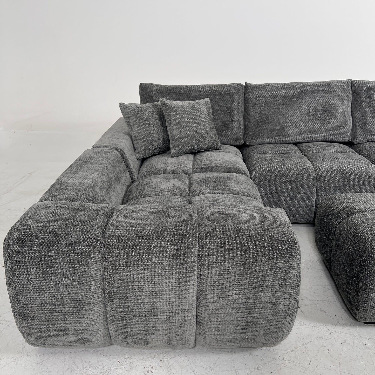 New CasaBella Sophia Sectional. Reversible L shaped sofa couch. delivery available