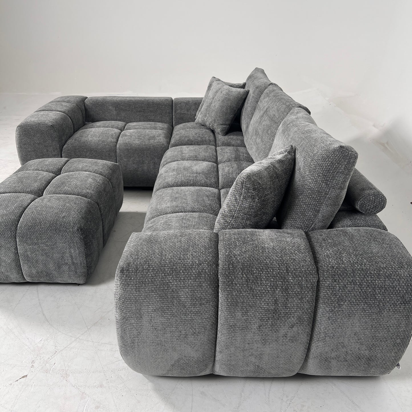 New CasaBella Sophia Sectional. Reversible L shaped sofa couch. delivery available