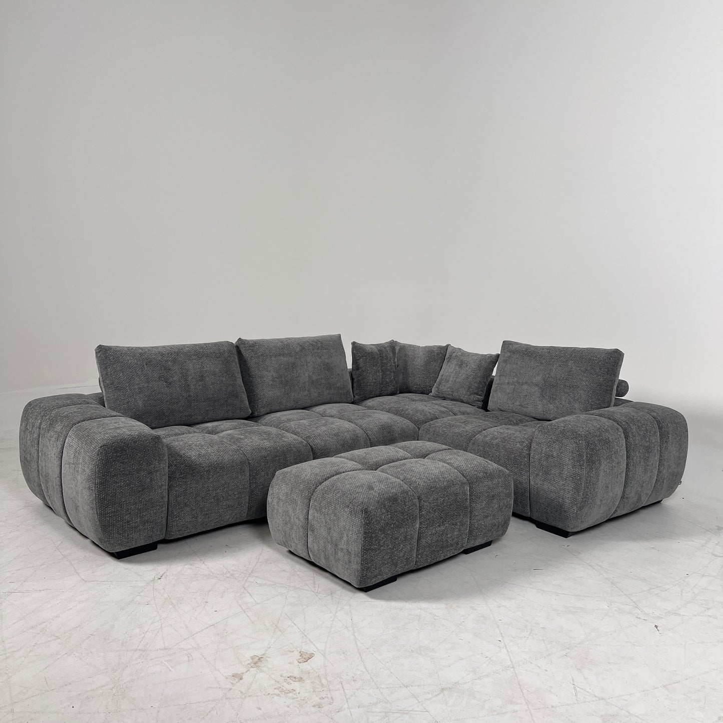 New CasaBella Sophia Sectional. Reversible L shaped sofa couch. delivery available