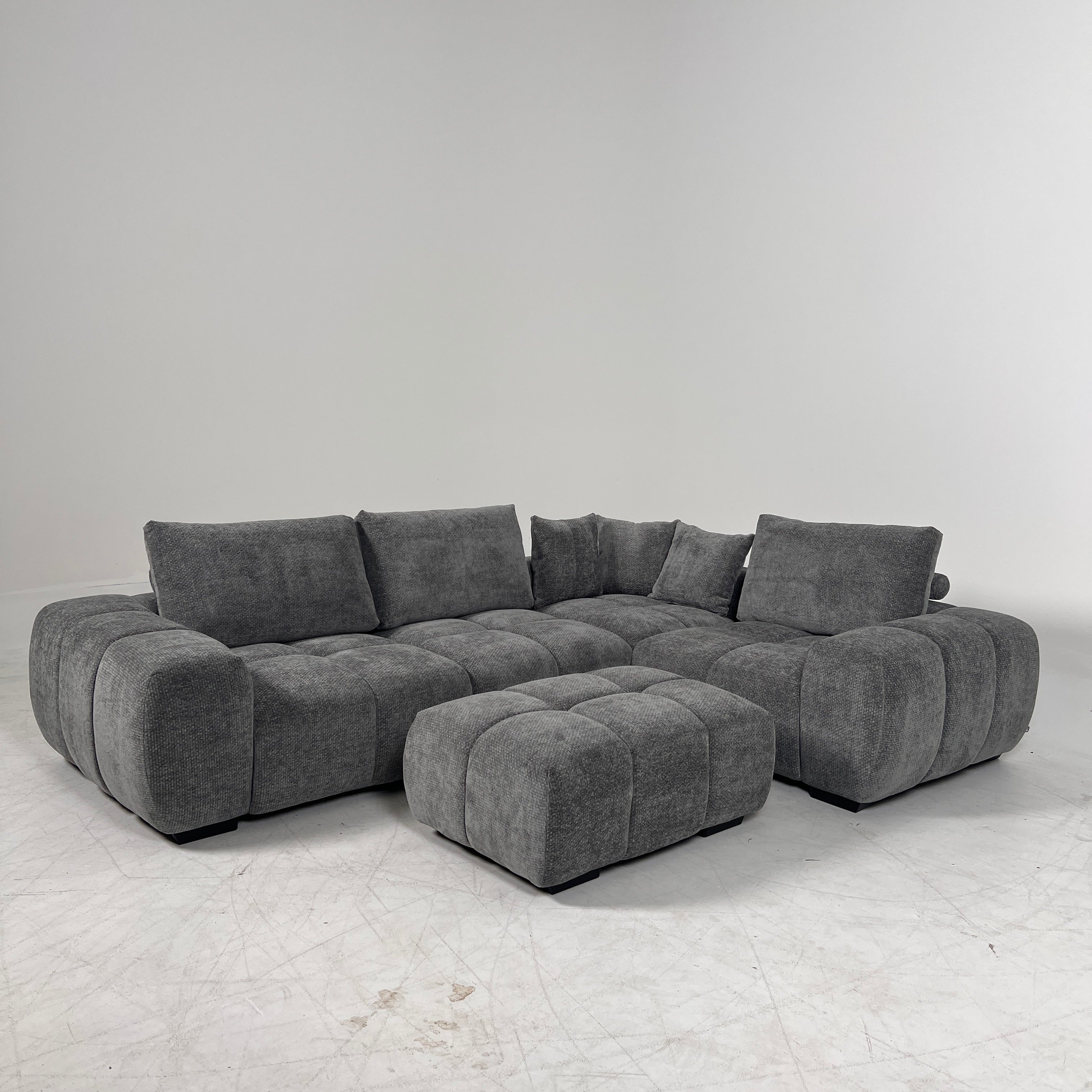 New CasaBella Sophia Sectional. Reversible L shaped sofa couch. delivery available