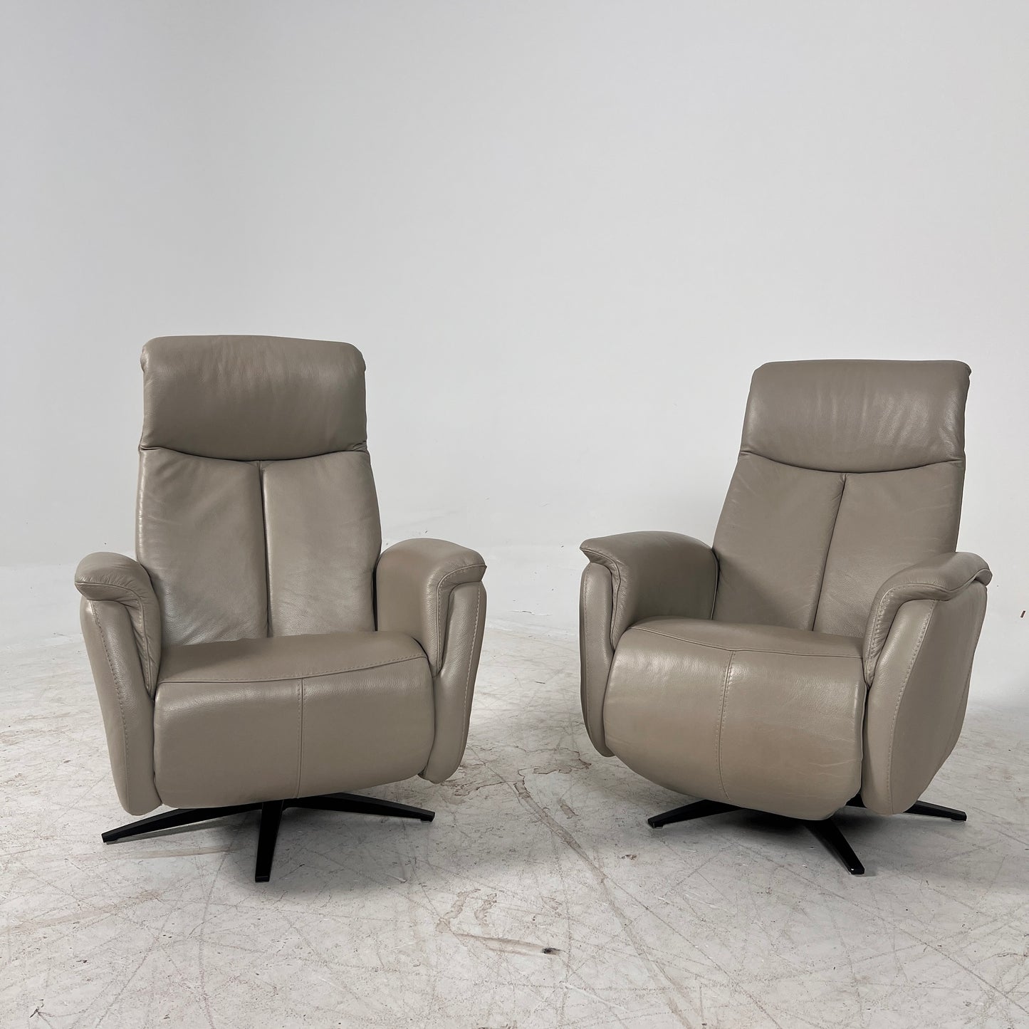 Matching Power Reclining Chairs. 2 Electric reclining  Armchairs. Delivery available