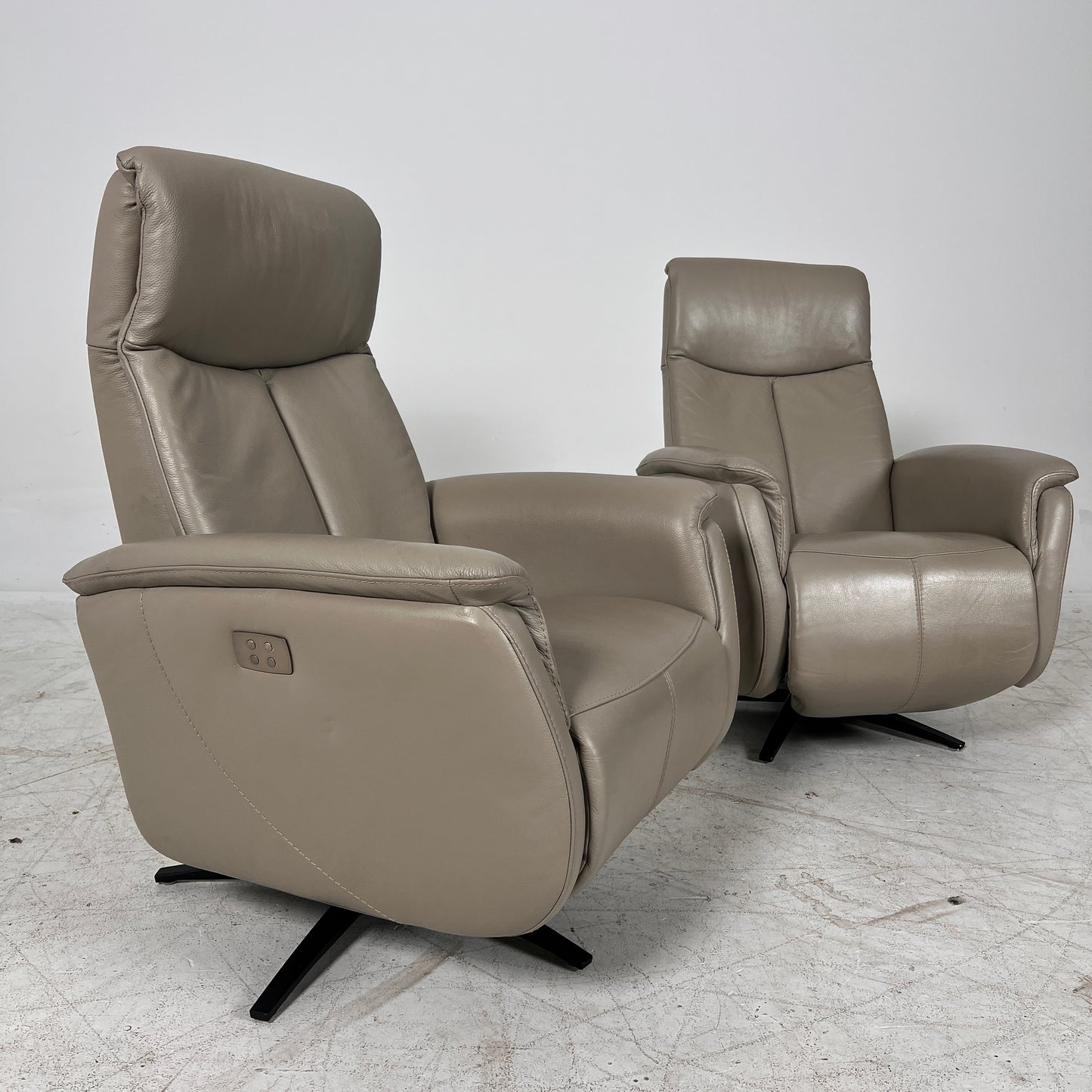 Matching Power Reclining Chairs. 2 Electric reclining  Armchairs. Delivery available