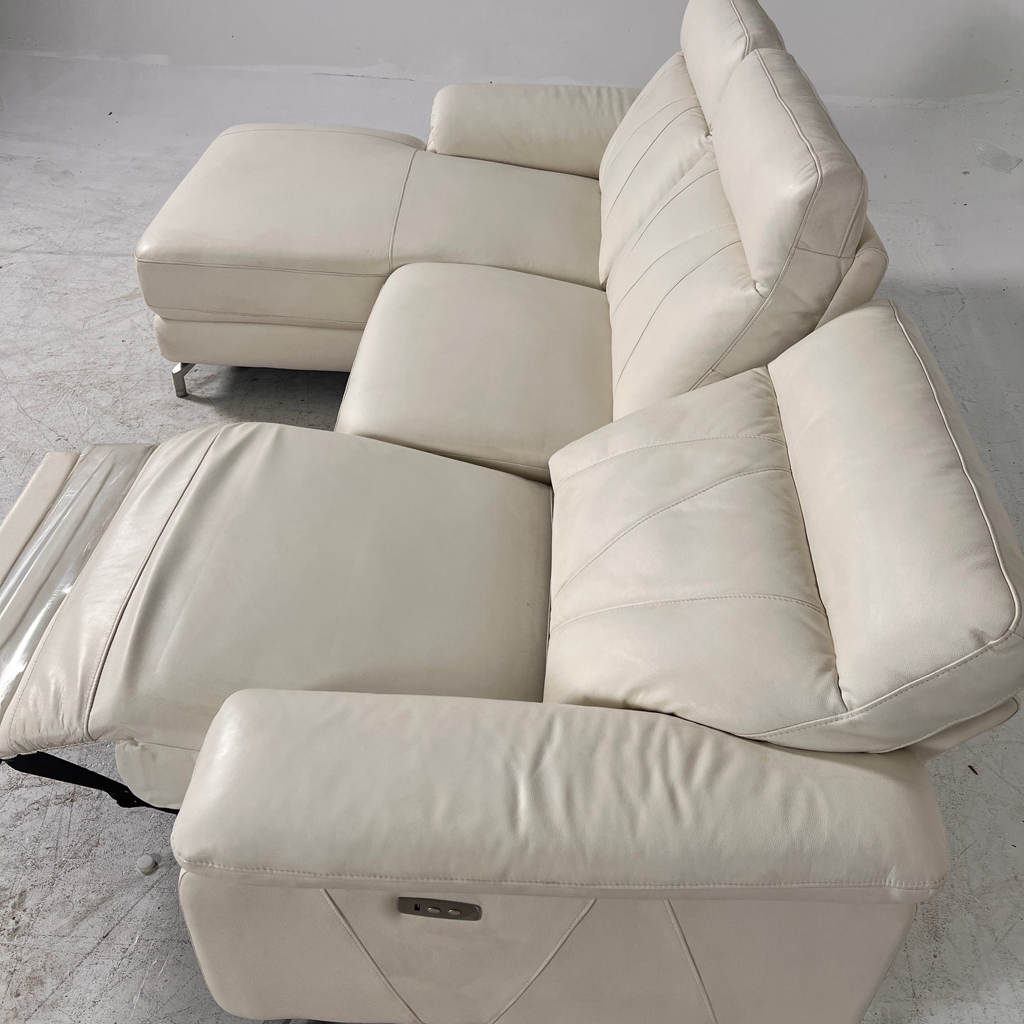 Power Reclining Sectional. Leather L shaped sofa couch. Delivery available