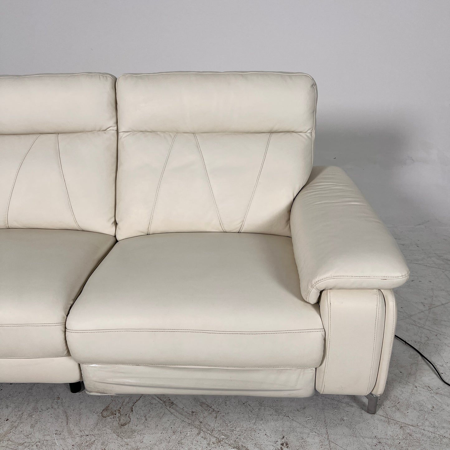 Power Reclining Sectional. Leather L shaped sofa couch. Delivery available
