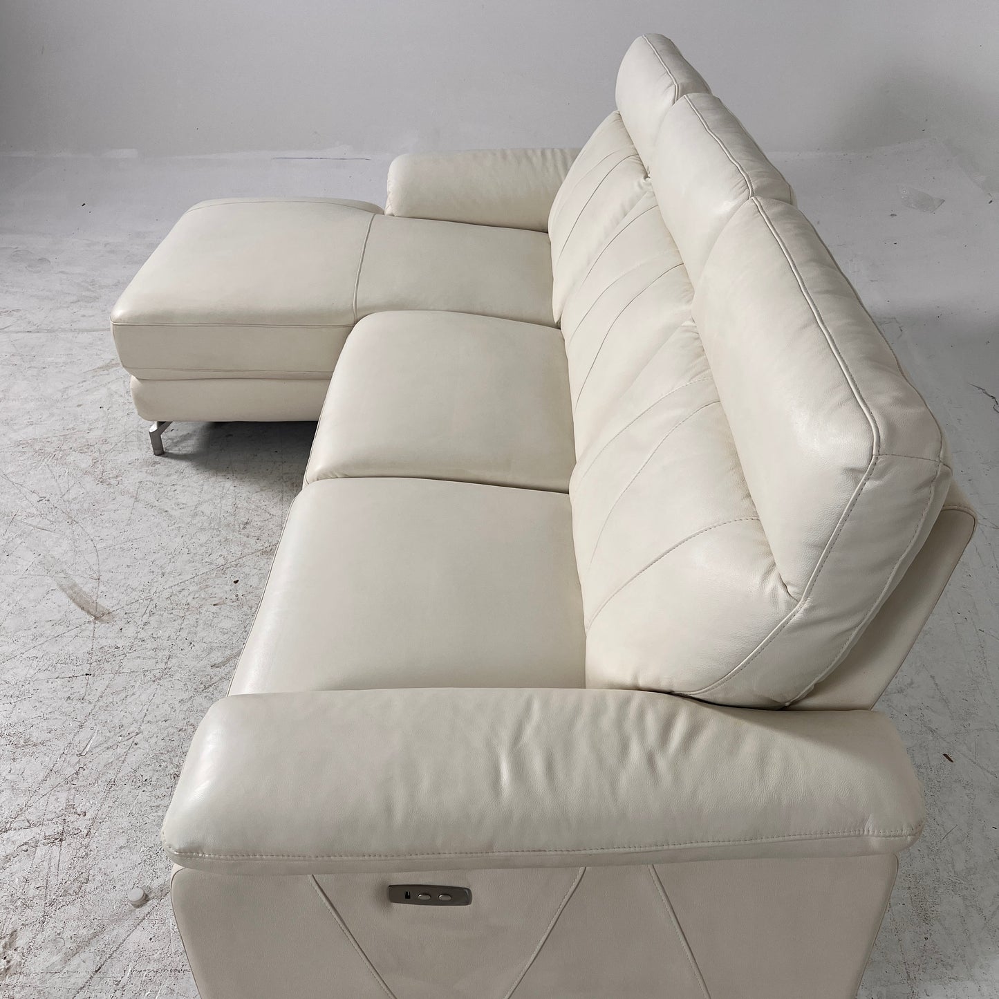 Power Reclining Sectional. Leather L shaped sofa couch. Delivery available