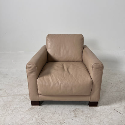 Natuzzi Italia Leather Sofa set. 2+1 loveseat + armchair set. Delivery available