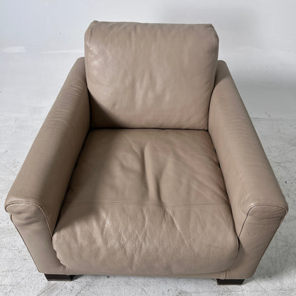 Natuzzi Italia Leather Sofa set. 2+1 loveseat + armchair set. Delivery available