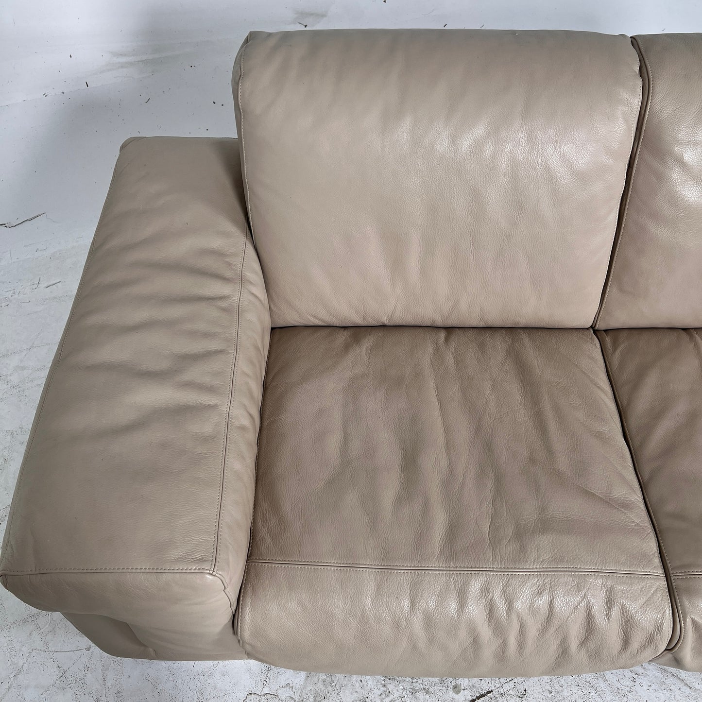 Natuzzi Italia Leather Sofa set. 2+1 loveseat + armchair set. Delivery available