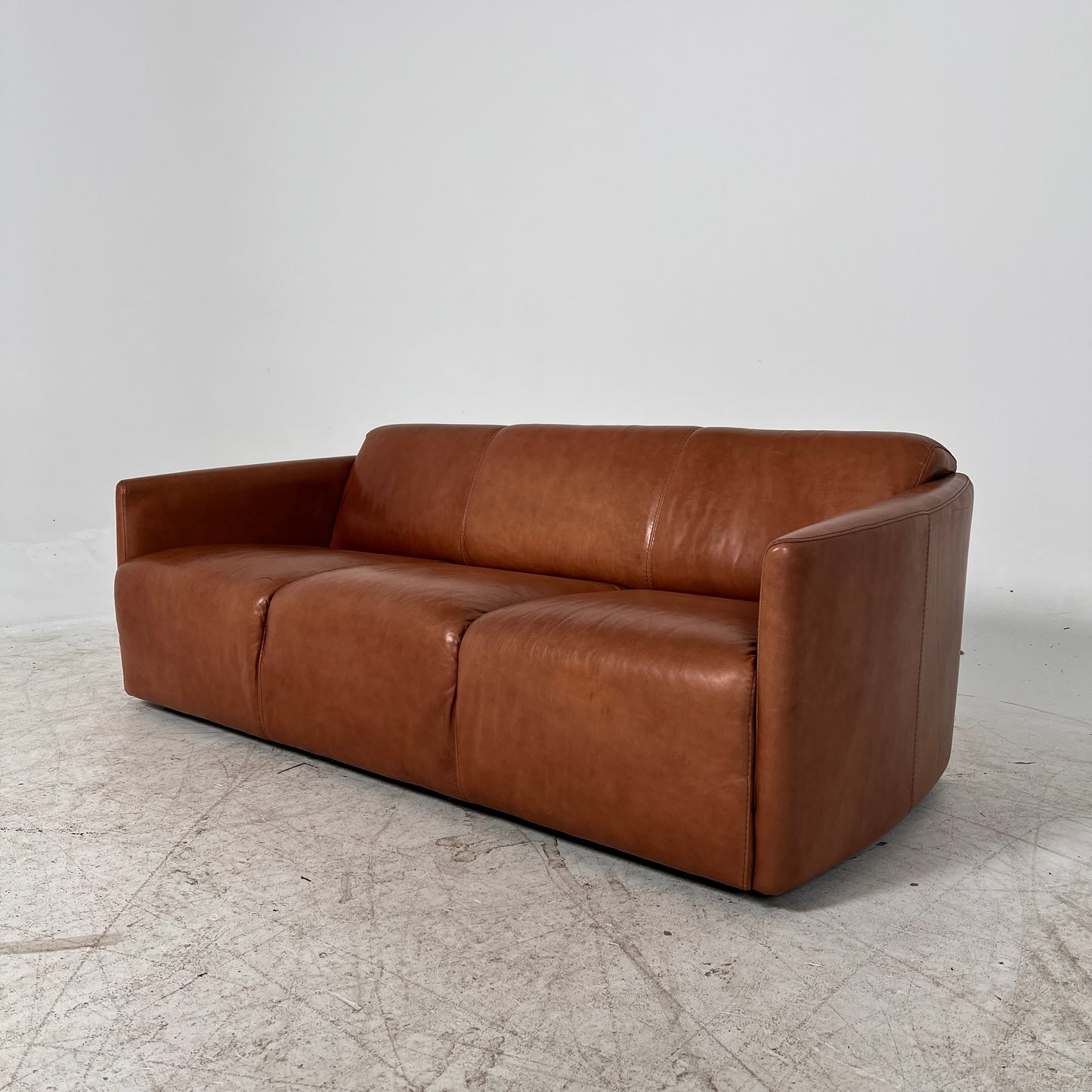 Nicoletti Leather 3 seater sofa. Italian Cognac couch. Delivery available