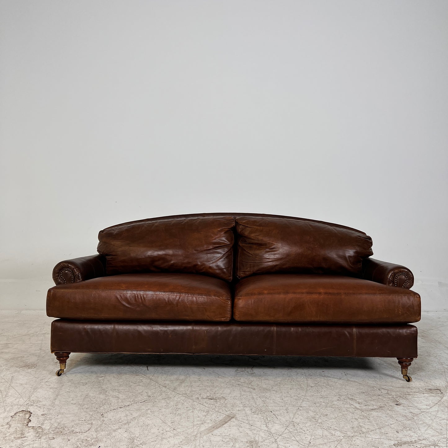 Henredon Distressed leather Loveseat. MCM sofa couch. Delivery available