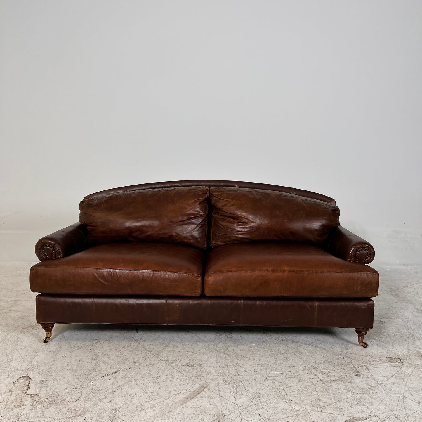 Henredon Distressed leather Loveseat. MCM sofa couch. Delivery available